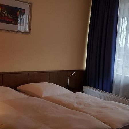 Hotel Garni Julia Linnich Екстериор снимка