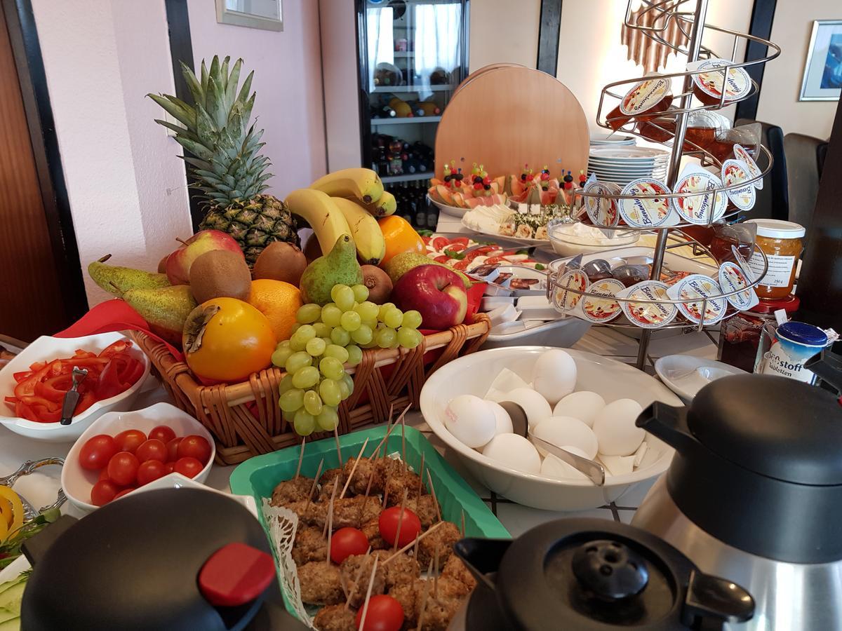 Hotel Garni Julia Linnich Екстериор снимка