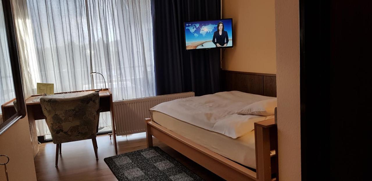 Hotel Garni Julia Linnich Екстериор снимка