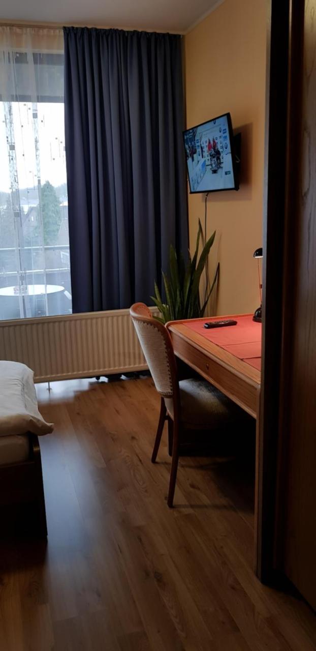Hotel Garni Julia Linnich Екстериор снимка