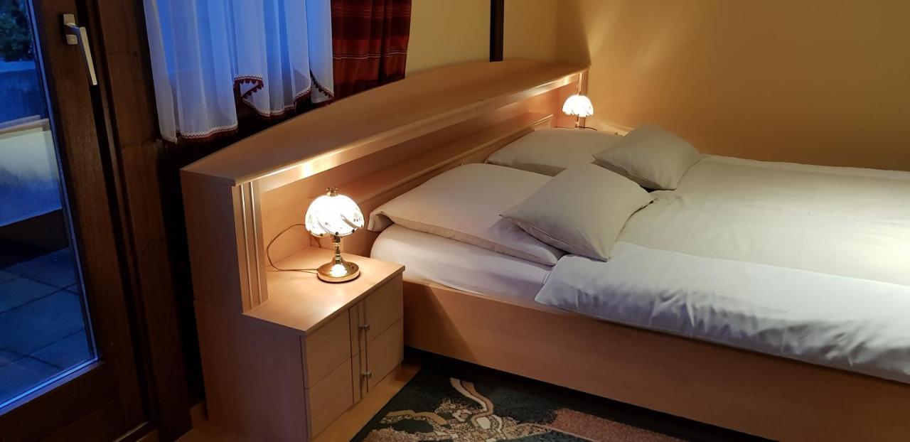 Hotel Garni Julia Linnich Екстериор снимка